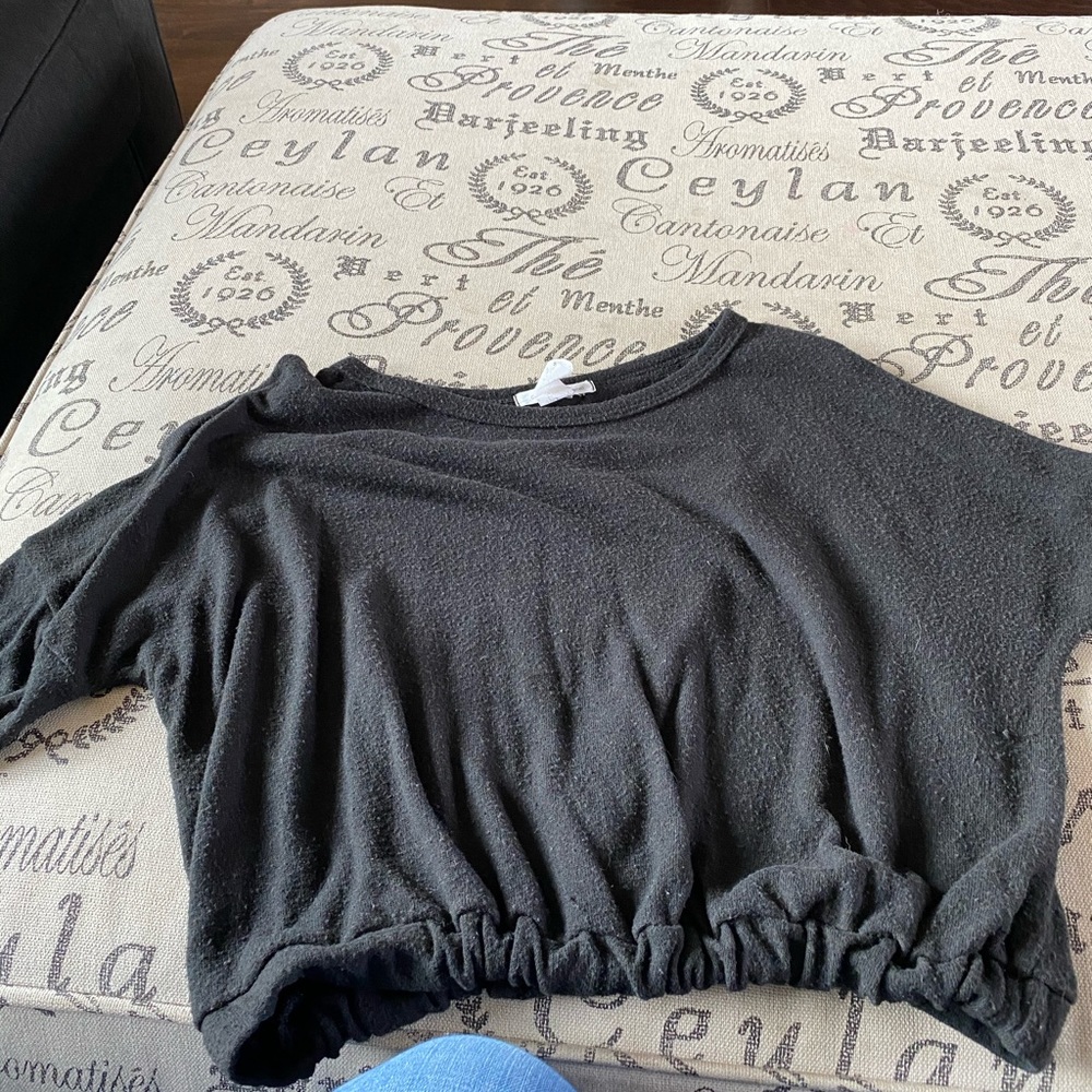 Black cropped long sleeve